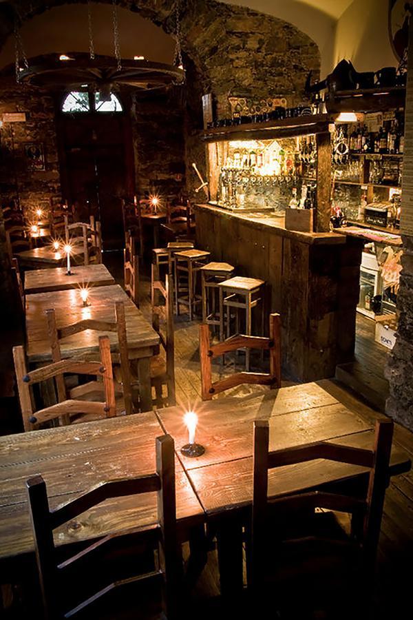 La Taverna Del Metallo Locanda La Spezia